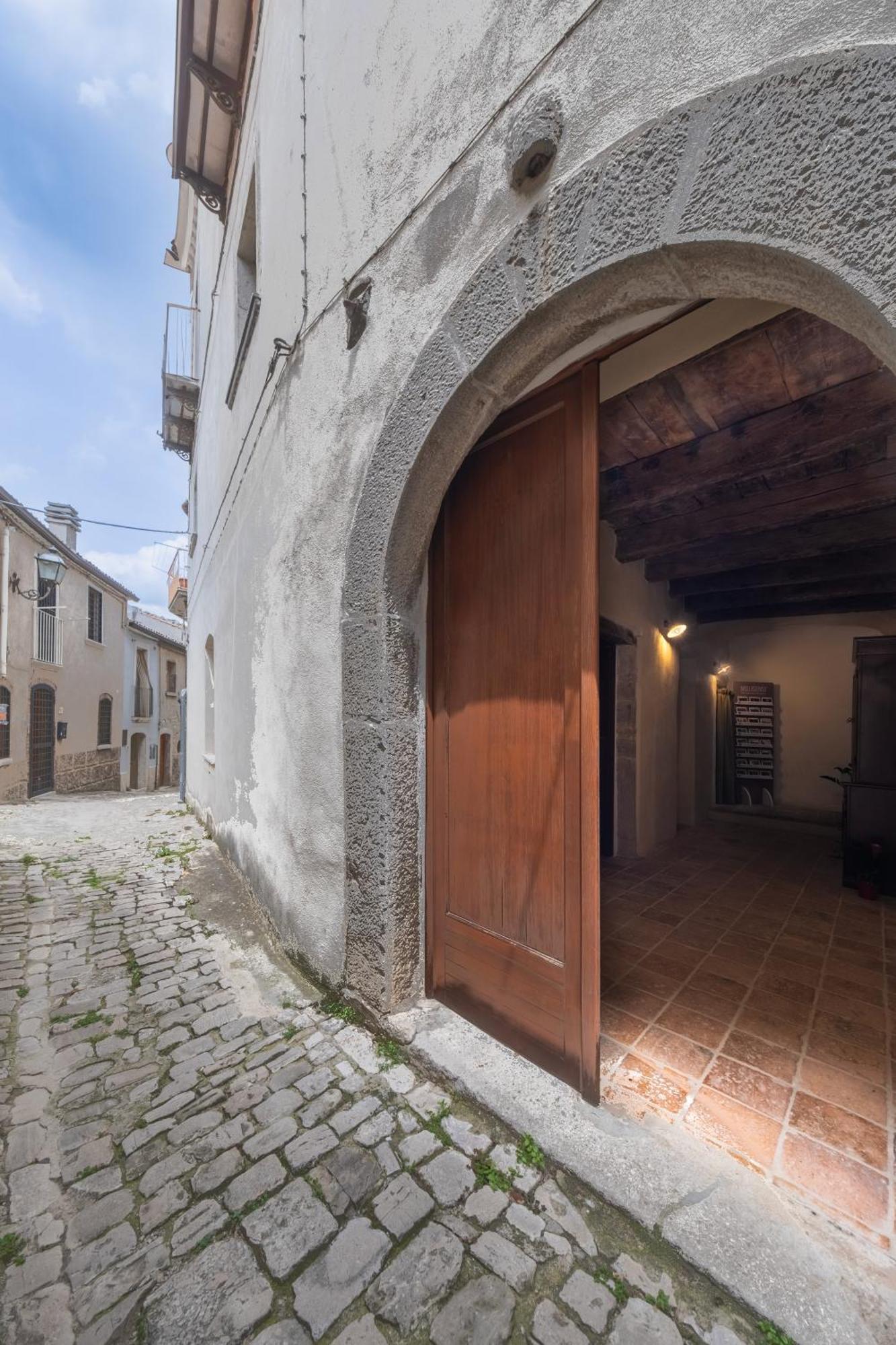 Albergo Diffuso Borgo La Terra Riccia Luaran gambar