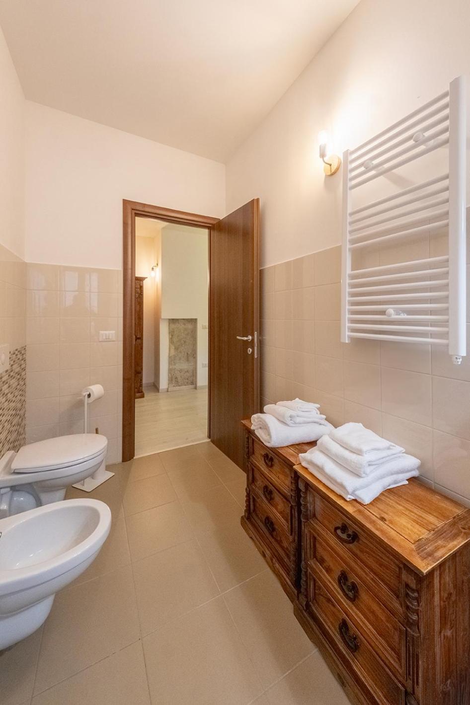 Albergo Diffuso Borgo La Terra Riccia Luaran gambar