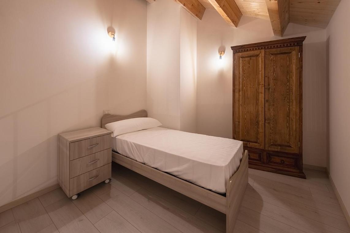 Albergo Diffuso Borgo La Terra Riccia Luaran gambar